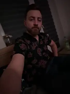 heyhihelloboy online show from March 9, 2025, 3:11 am