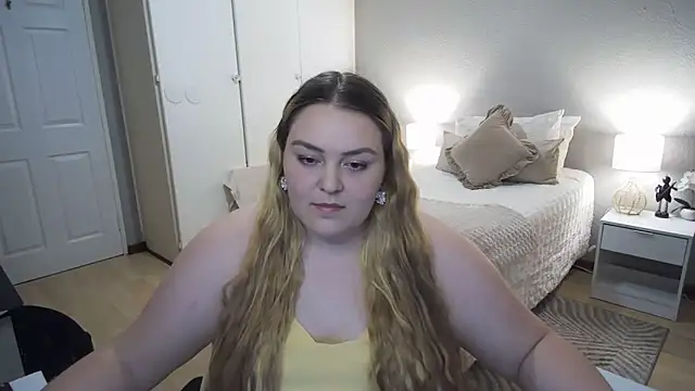 Snapshot of Neytjie chatting on November 23, 2025, 6:07 pm Neytjie online show from November 23, 2025, 6:07 pm