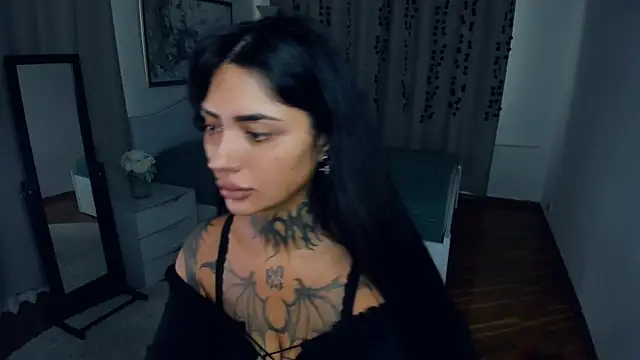 Snapshot of CharimgSabrina chatting on September 19, 2025, 6:17 am CharimgSabrina online show from September 19, 2025, 6:17 am