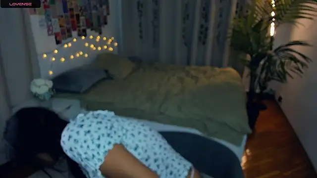 CharimgSabrina online show from November 21, 2025, 6:23 am