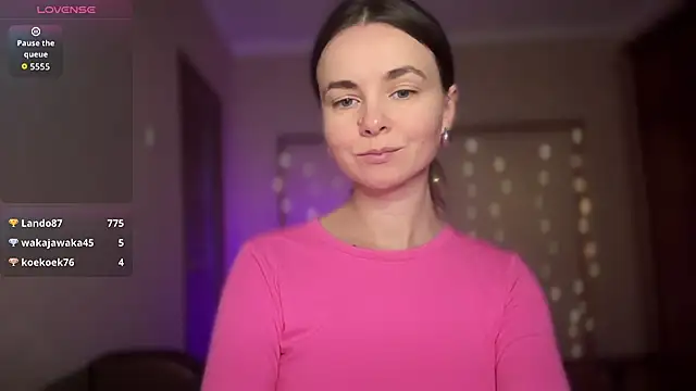 Snapshot of lanaloulou chatting on September 30, 2025, 2:28 am lanaloulou online show from September 30, 2025, 2:28 am