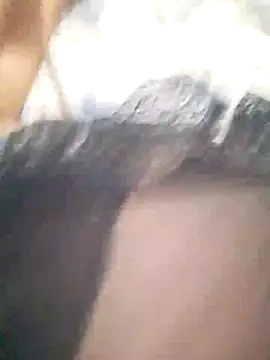 Snapshot of Sandra42 chatting on October 1, 2025, 9:36 am Sandra42 online show from October 1, 2025, 9:36 am