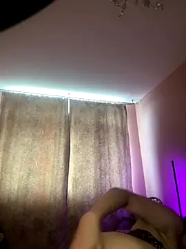 Snapshot of Mary_Kiitty chatting on October 4, 2025, 10:17 am Mary Kiitty online show from October 4, 2025, 10:17 am