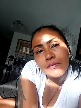 Snapshot of Ariana_Rodriguez chatting on October 5, 2025, 9:16 pm Ariana Rodriguez online show from October 5, 2025, 9:16 pm