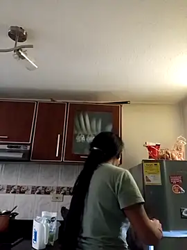 Snapshot of Ariana_Rodriguez chatting on October 3, 2025, 1:23 pm Ariana Rodriguez online show from October 3, 2025, 1:23 pm