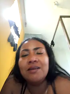 Snapshot of Ariana_Rodriguez chatting on October 10, 2025, 1:01 pm Ariana Rodriguez online show from October 10, 2025, 1:01 pm