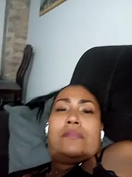 Snapshot of Ariana_Rodriguez chatting on October 4, 2025, 2:24 am Ariana Rodriguez online show from October 4, 2025, 2:24 am