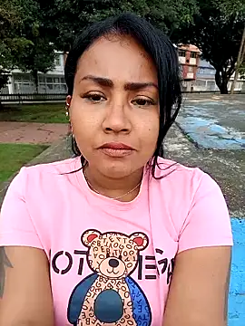 Snapshot of Ariana_Rodriguez chatting on October 12, 2025, 12:50 pm Ariana Rodriguez online show from October 12, 2025, 12:50 pm