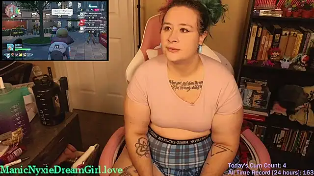 Snapshot of VioletNova chatting on October 29, 2025, 1:10 pm VioletNova online show from October 29, 2025, 1:10 pm