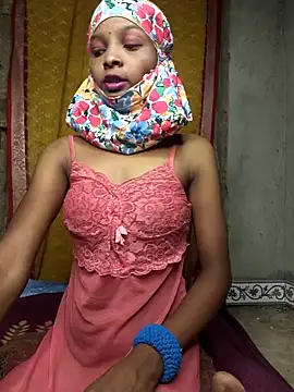 Cutesoma01 online show from May 10, 2026, 4:53 pm