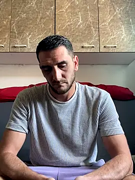 Snapshot of Anthopassif84 chatting on October 17, 2025, 9:45 am Anthopassif84 online show from October 17, 2025, 9:45 am