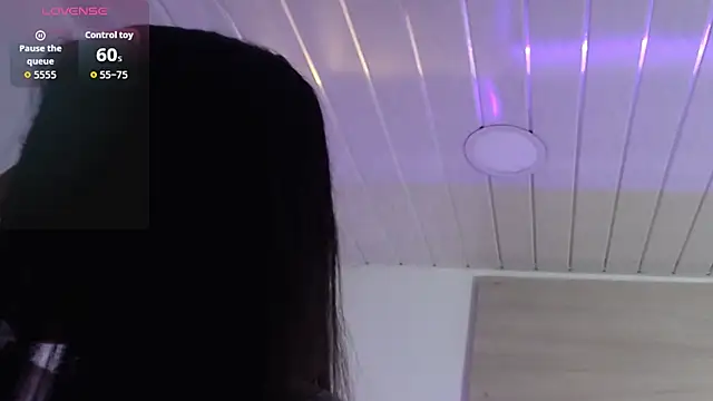 Snapshot of Cristal_Velle chatting on October 22, 2025, 12:26 pm Cristal Velle online show from October 22, 2025, 12:26 pm