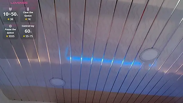 Snapshot of Cristal_Velle chatting on September 17, 2025, 12:40 pm Cristal Velle online show from September 17, 2025, 12:40 pm