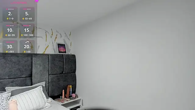 Cristal Velle online show from November 23, 2025, 12:26 pm