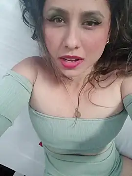 Snapshot of Aleska128 chatting on September 28, 2025, 6:15 pm Aleska128 online show from September 28, 2025, 6:15 pm