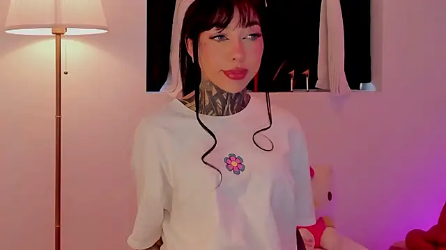 Snapshot of Dani_Valen chatting on September 26, 2025, 9:54 pm Dani Valen online show from September 26, 2025, 9:54 pm