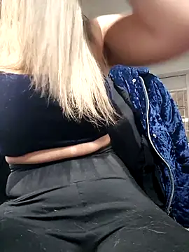 Isabella Varella online show from September 23, 2025, 12:23 pm