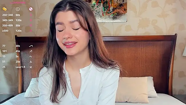 Snapshot of CathrynCovil chatting on October 19, 2025, 7:55 am CathrynCovil online show from October 19, 2025, 7:55 am