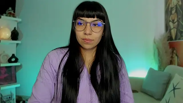 Snapshot of Saraa_Desiree chatting on September 29, 2025, 9:42 pm Saraa Desiree online show from September 29, 2025, 9:42 pm