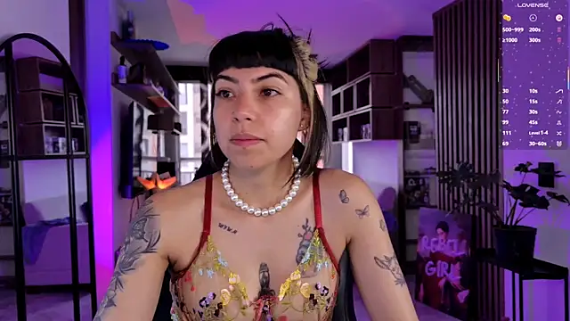 Saraa Desiree online show from March 27, 2026, 3:02 pm