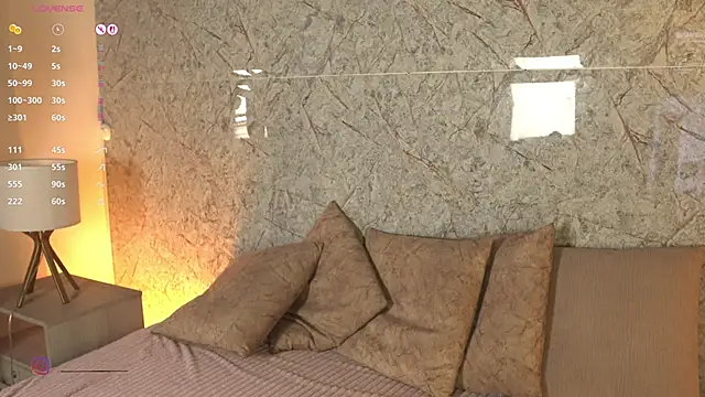 Snapshot of alison222_ chatting on February 25, 2026, 12:05 pm alison222 online show from February 25, 2026, 12:05 pm