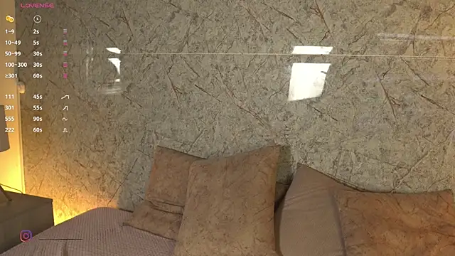 Snapshot of alison222_ chatting on February 22, 2026, 1:02 pm alison222 online show from February 22, 2026, 1:02 pm