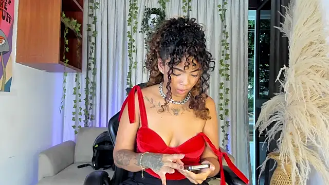 SarahLynn7 online show from March 28, 2026, 11:06 pm