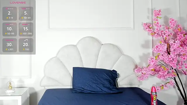 Snapshot of Candaceoweens chatting on October 7, 2025, 3:40 am Candaceoweens online show from October 7, 2025, 3:40 am