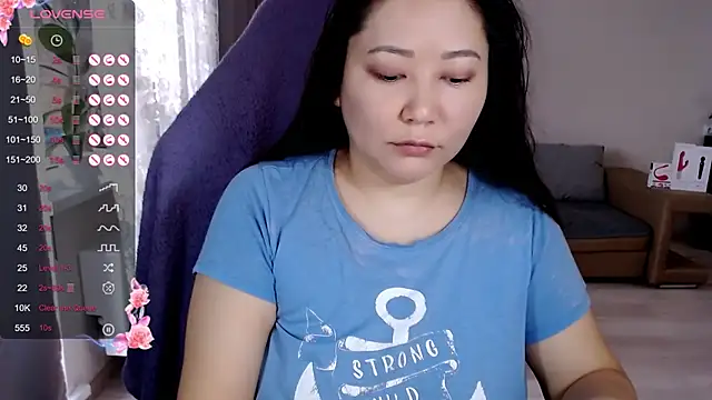 LisaAsianFlower online show from November 5, 2025, 6:49 am