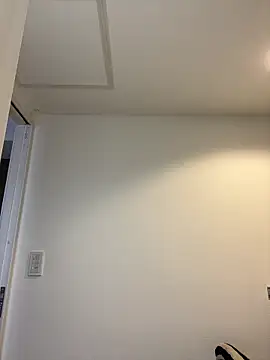 waka3232 online show from April 9, 2026, 12:34 am