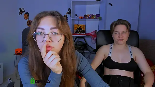 Snapshot of kiki_swan chatting on October 21, 2025, 6:02 am kiki swan online show from October 21, 2025, 6:02 am