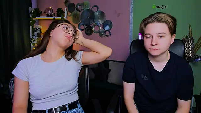 Snapshot of kiki_swan chatting on October 17, 2025, 5:55 am kiki swan online show from October 17, 2025, 5:55 am