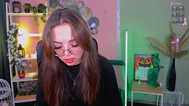 Snapshot of kiki_swan chatting on September 24, 2025, 3:07 pm kiki swan online show from September 24, 2025, 3:07 pm