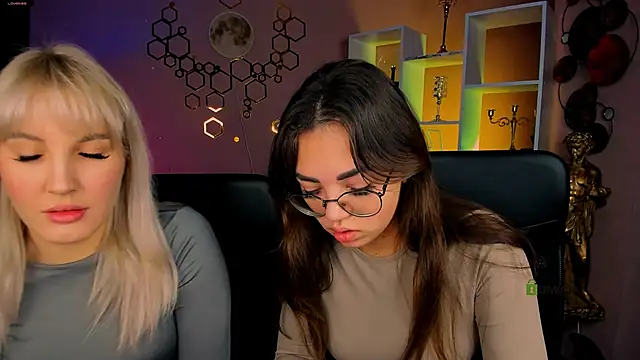 kiki swan online show from December 19, 2025, 6:38 am