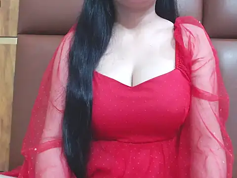 RealNaina online show from March 4, 2026, 6:04 pm