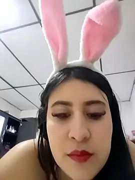 Snapshot of mialorents chatting on October 31, 2025, 4:47 pm mialorents online show from October 31, 2025, 4:47 pm