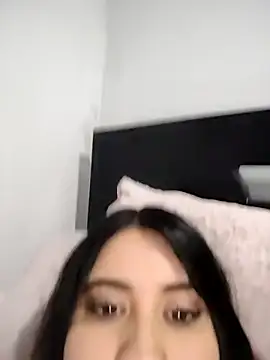 Snapshot of mialorents chatting on October 11, 2025, 9:05 pm mialorents online show from October 11, 2025, 9:05 pm