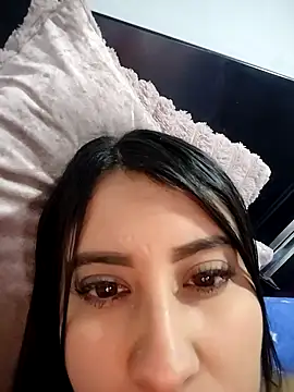 Snapshot of mialorents chatting on September 28, 2025, 10:39 pm mialorents online show from September 28, 2025, 10:39 pm