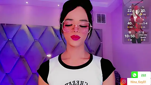 Snapshot of Nina_Keyli chatting on October 12, 2025, 7:59 pm Nina Keyli online show from October 12, 2025, 7:59 pm