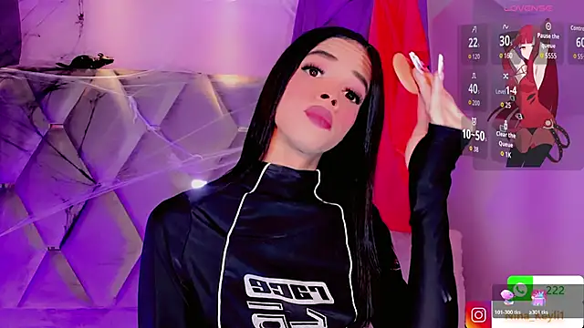 Snapshot of Nina_Keyli chatting on October 28, 2025, 7:46 pm Nina Keyli online show from October 28, 2025, 7:46 pm