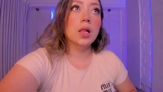 Snapshot of heidy_johns chatting on October 21, 2025, 3:28 am heidy johns online show from October 21, 2025, 3:28 am