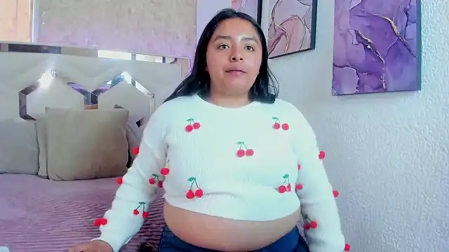 Snapshot of EmilyBrownn_ chatting on September 21, 2025, 4:56 pm EmilyBrownn  online show from September 21, 2025, 4:56 pm