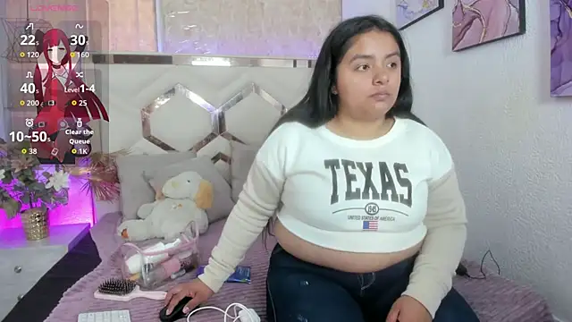 Snapshot of EmilyBrownn_ chatting on October 25, 2025, 6:41 pm EmilyBrownn  online show from October 25, 2025, 6:41 pm