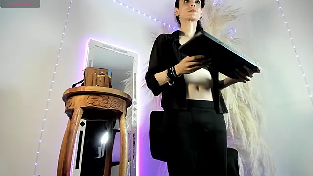 arthemisa hot online show from March 19, 2025, 9:48 pm