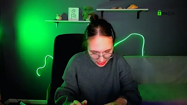 Snapshot of mona_cloud chatting on October 16, 2025, 7:55 pm mona cloud online show from October 16, 2025, 7:55 pm