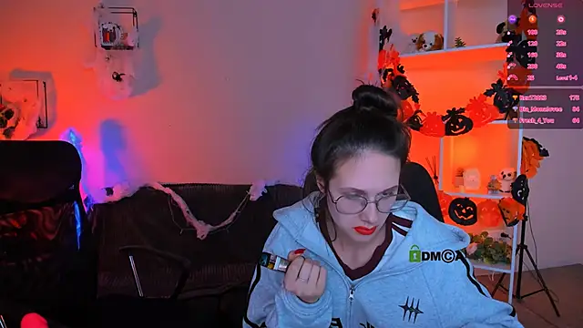 Snapshot of mona_cloud chatting on October 30, 2025, 2:43 am mona cloud online show from October 30, 2025, 2:43 am