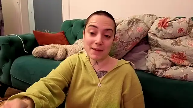 OllympeKaii online show from November 12, 2025, 5:33 am