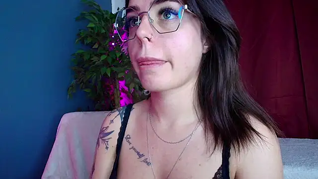 Perfect Moans online show from June 18, 2026, 4:22 am