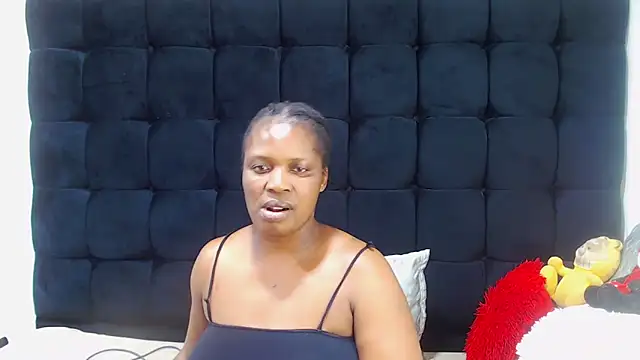 Snapshot of TaurusClitCake chatting on October 19, 2025, 4:21 pm TaurusClitCake online show from October 19, 2025, 4:21 pm