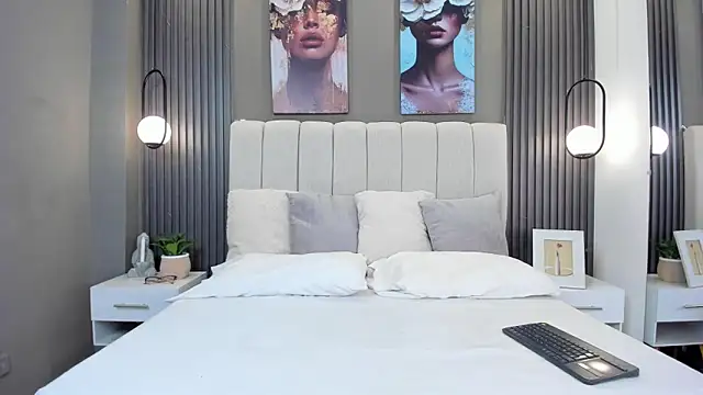 GiannaColling1 online show from February 5, 2026, 9:38 am